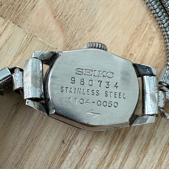 Seiko Rare Vintage Mechanical Ladies Watch Stainless Dial Case Bracelet Works - Picture 9 of 15